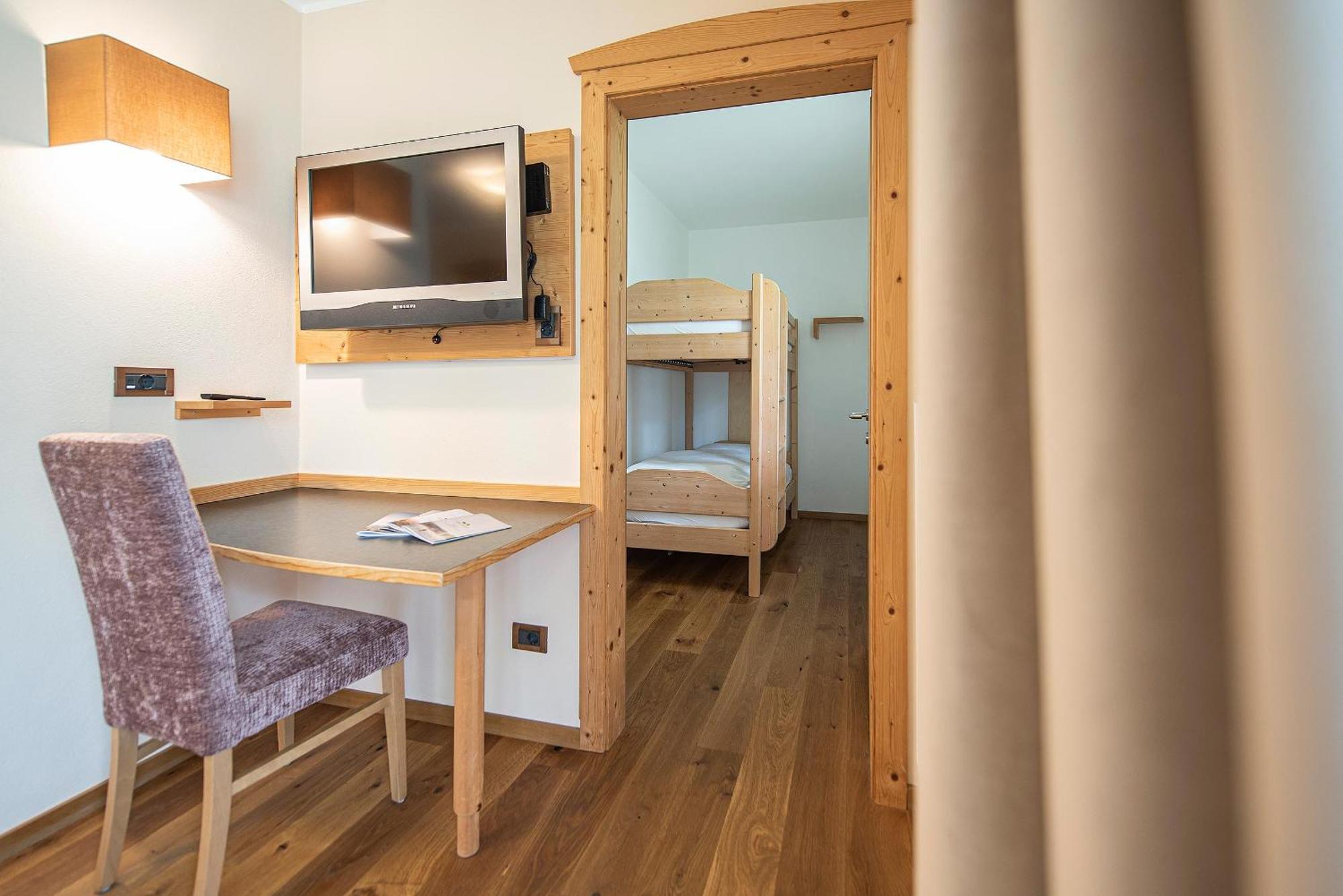 Vitalpina Hotel Waldhof Rablà Esterno foto
