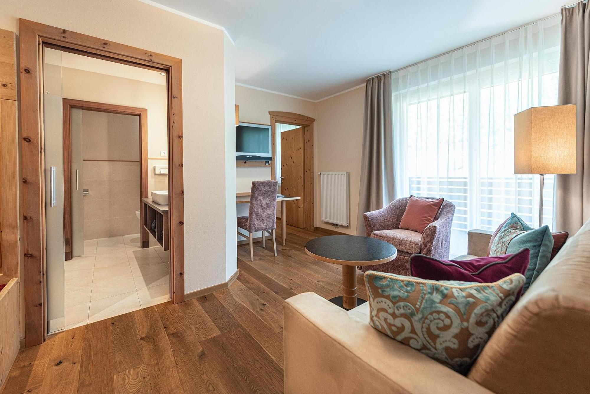 Vitalpina Hotel Waldhof Rablà Esterno foto