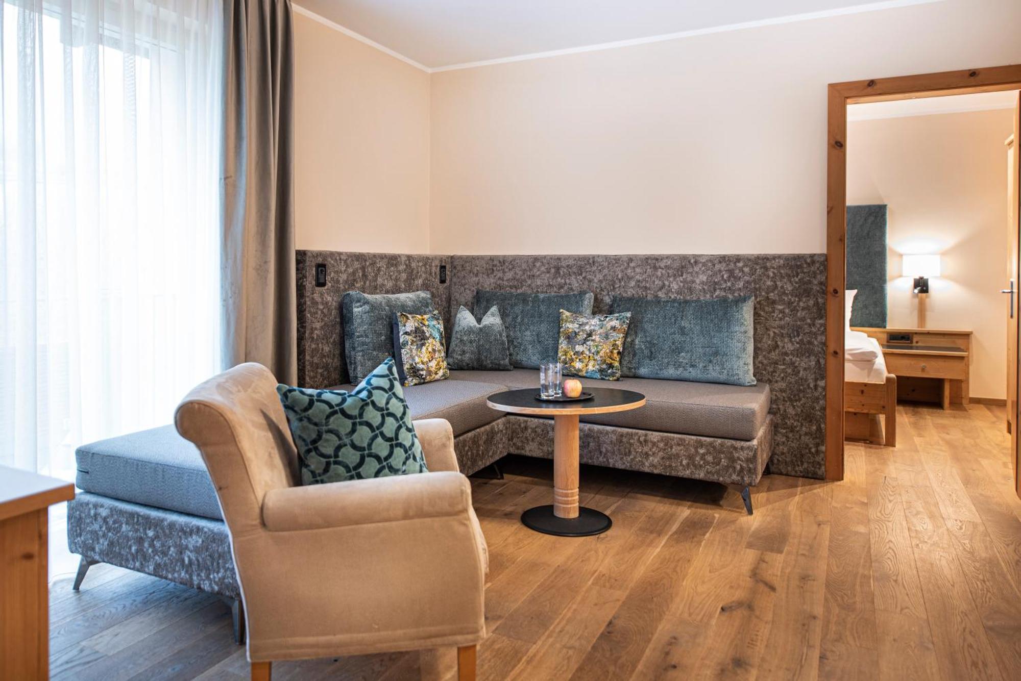 Vitalpina Hotel Waldhof Rablà Esterno foto